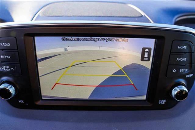 Used 2020 Hyundai Santa Fe SEL image 17