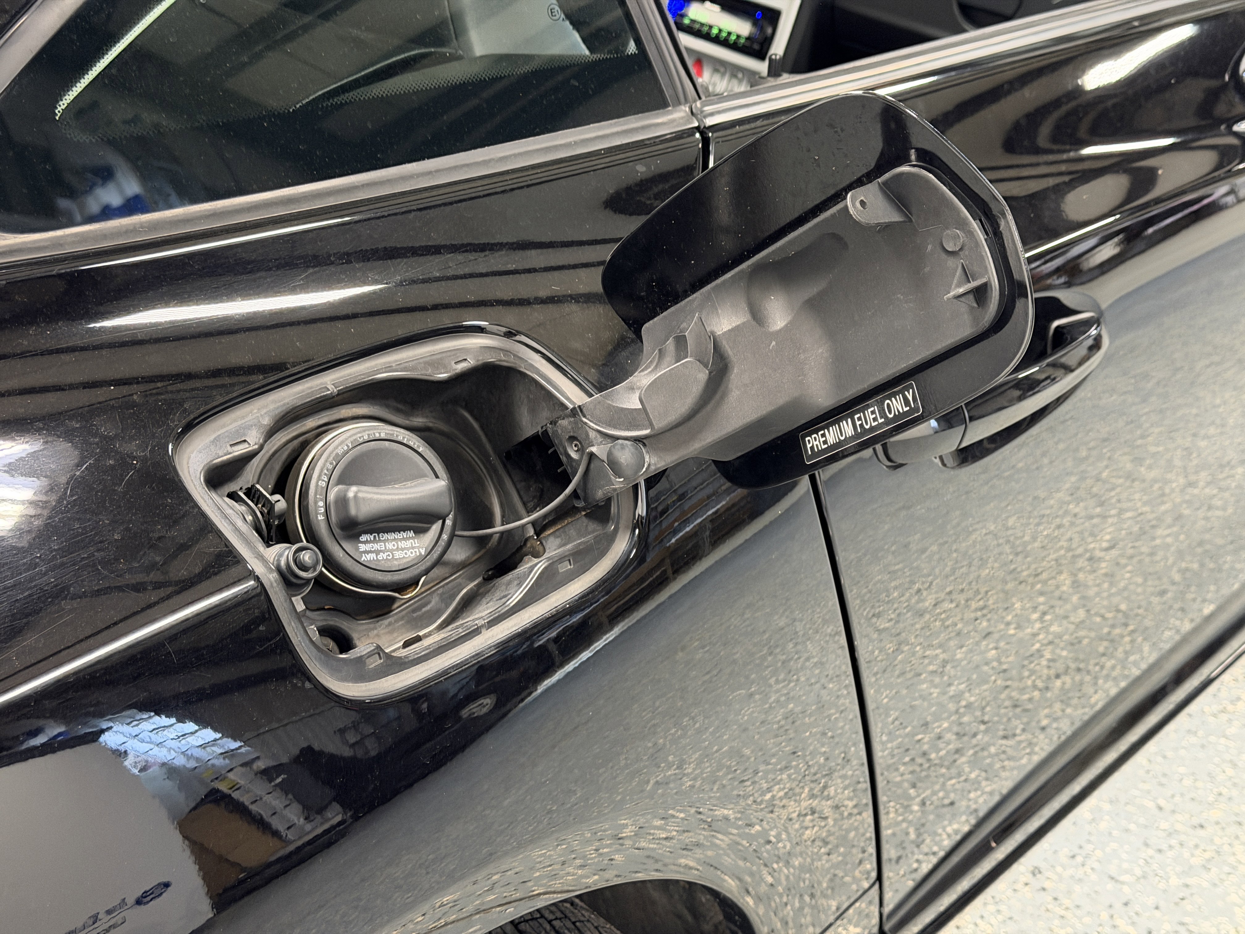 Used 2007 Chrysler Crossfire Coupe image 22