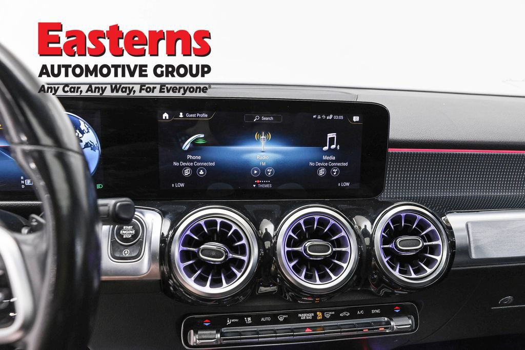 Used 2022 Mercedes-Benz GLB 250 4MATIC w/ Premium Package Lite image 12
