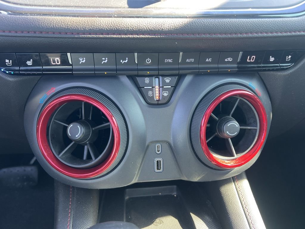 Used 2020 Chevrolet Blazer RS FWD image 18