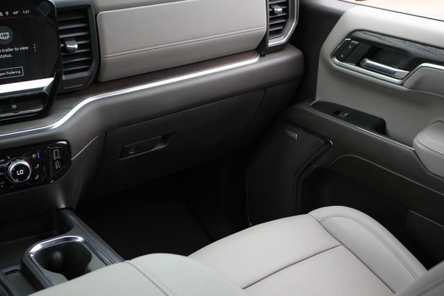 Used 2024 GMC Sierra 1500 SLT image 30