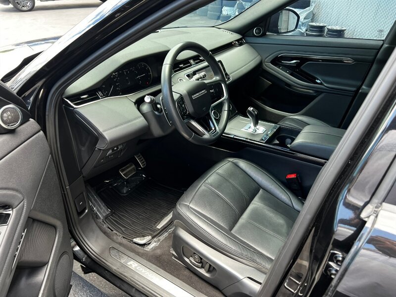 Used 2023 Land Rover Range Rover Evoque R-Dynamic SE AWD/4WD image 16