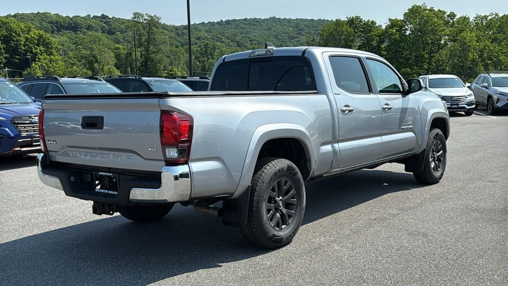 Used 2020 Toyota Tacoma SR5 AWD/4WD image 4