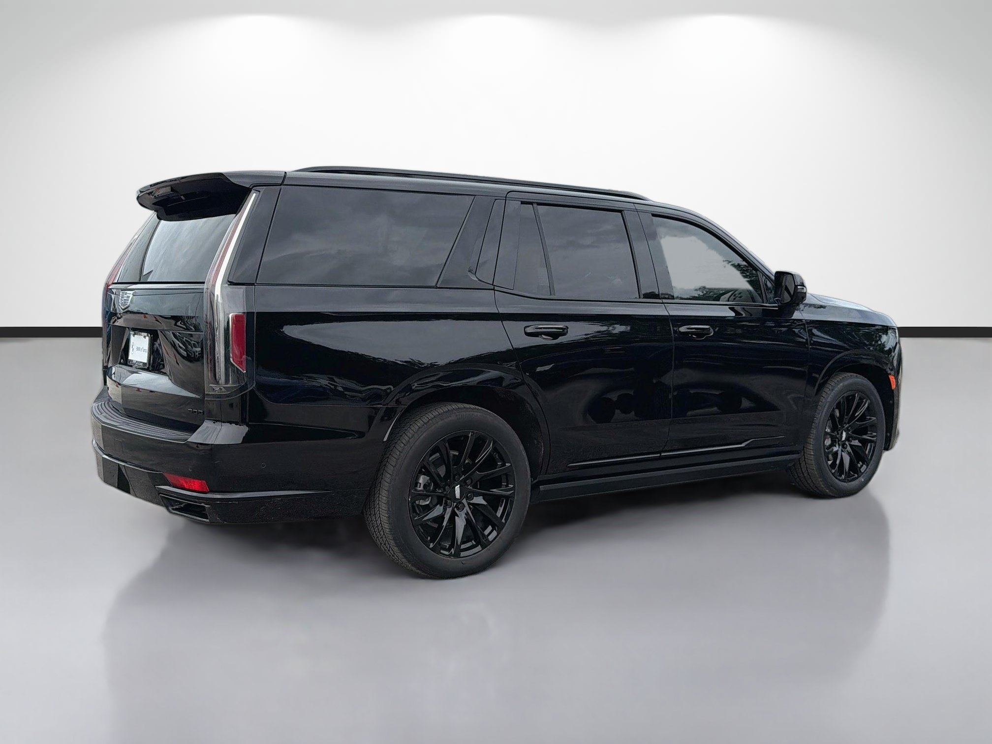 Used 2024 Cadillac Escalade Sport Platinum w/ LPO, ONYX Package AWD/4WD image 3