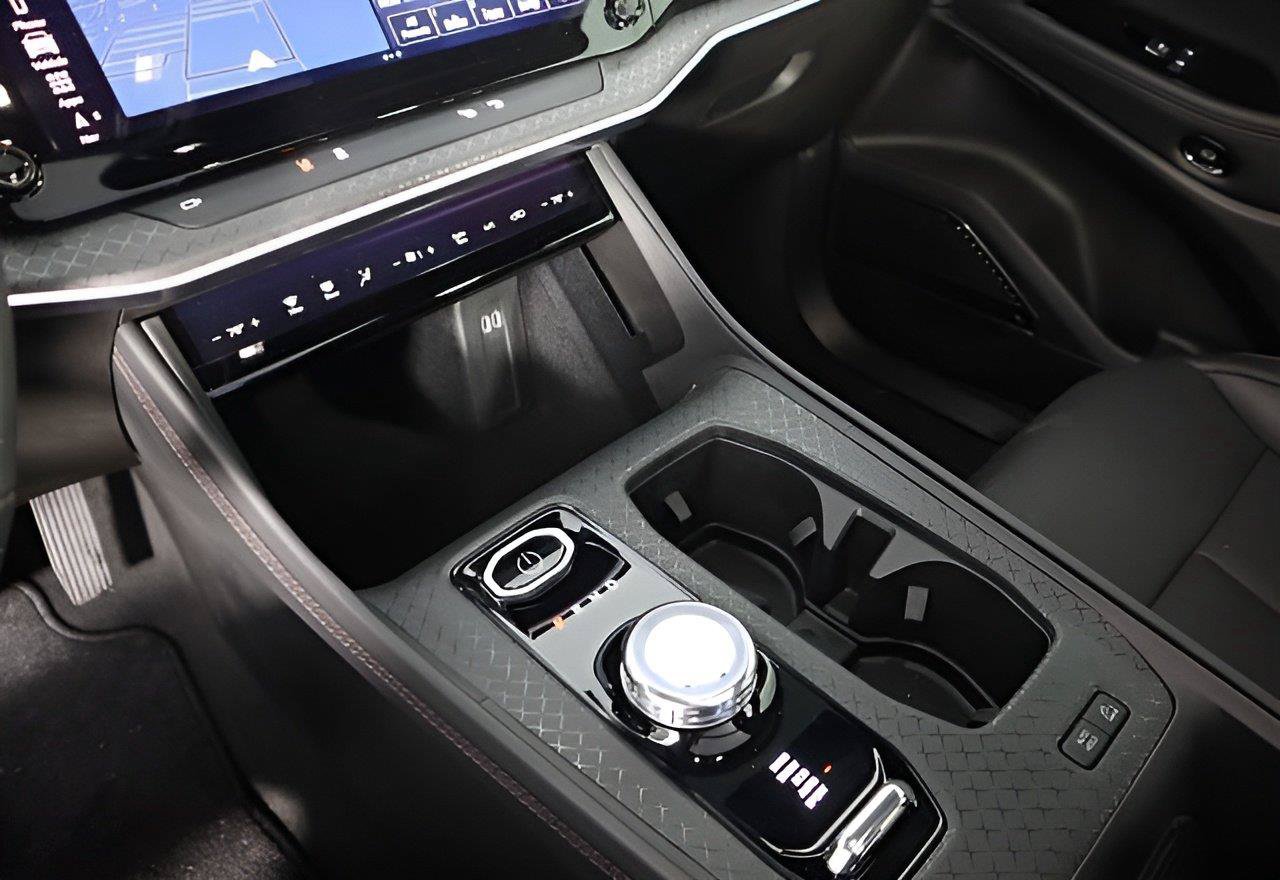 New 2025 Jeep Wagoneer S Limited AWD/4WD image 14