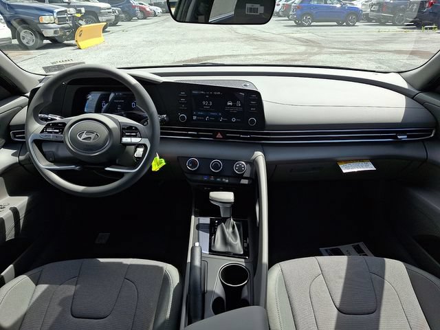 New 2026 Hyundai Elantra SE FWD image 10