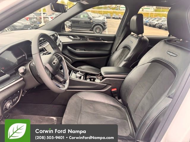 Used 2022 Jeep Grand Cherokee Trailhawk w/ Advanced Protech Group II AWD/4WD image 11