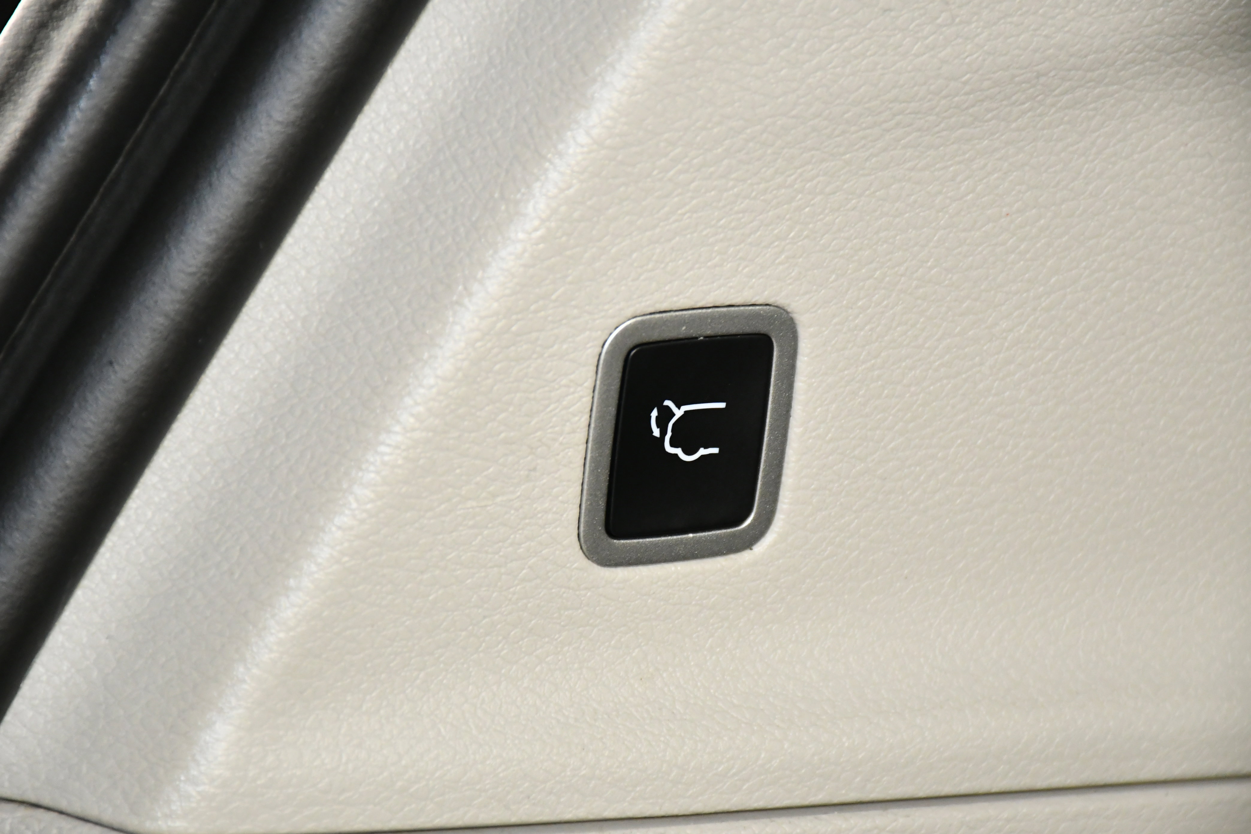 Used 2024 Chrysler Pacifica Touring-L image 47