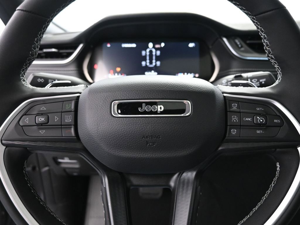 New 2025 Jeep Grand Cherokee L Altitude image 29