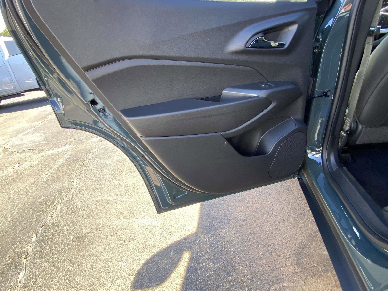 Used 2025 Chevrolet Trax LT image 21