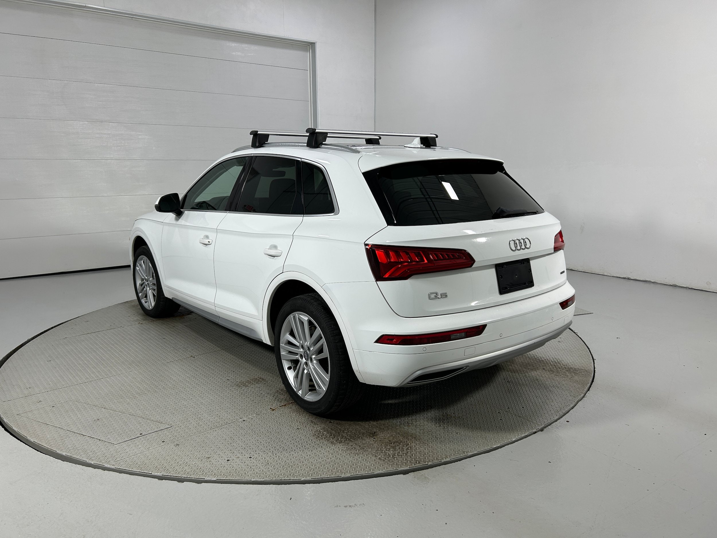 Used 2020 Audi Q5 2.0T Premium Plus w/ Premium Plus Package AWD/4WD image 23
