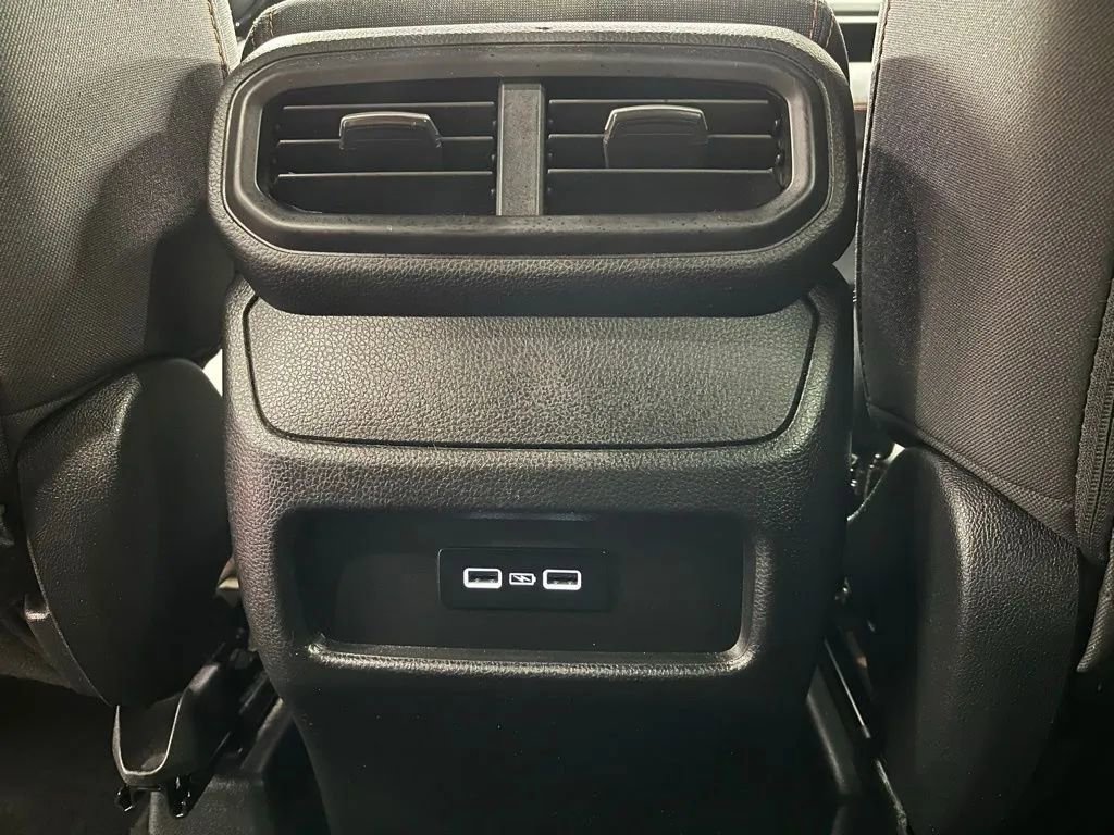 Used 2023 Honda Pilot Sport image 21