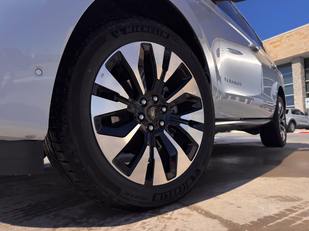 New 2025 Ford Expedition Platinum w/ Driver's Package image 50