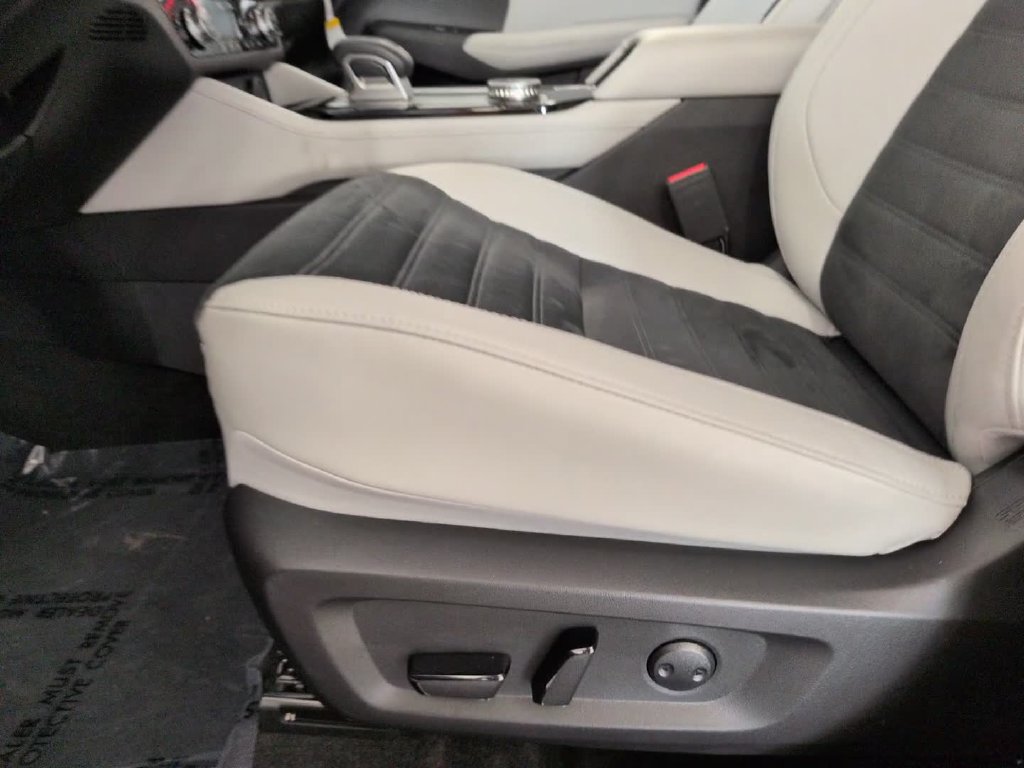 New 2026 Mitsubishi Outlander SE AWD/4WD image 17