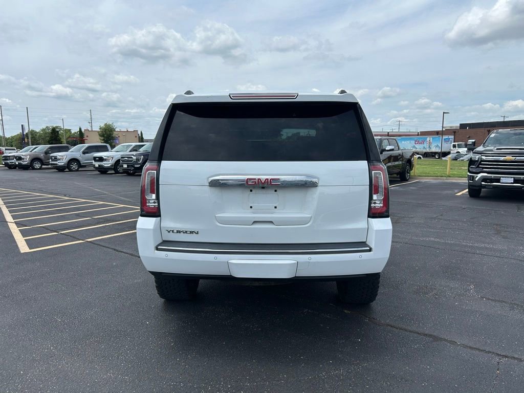 Used 2017 GMC Yukon Denali w/ Open Road Package AWD/4WD image 10