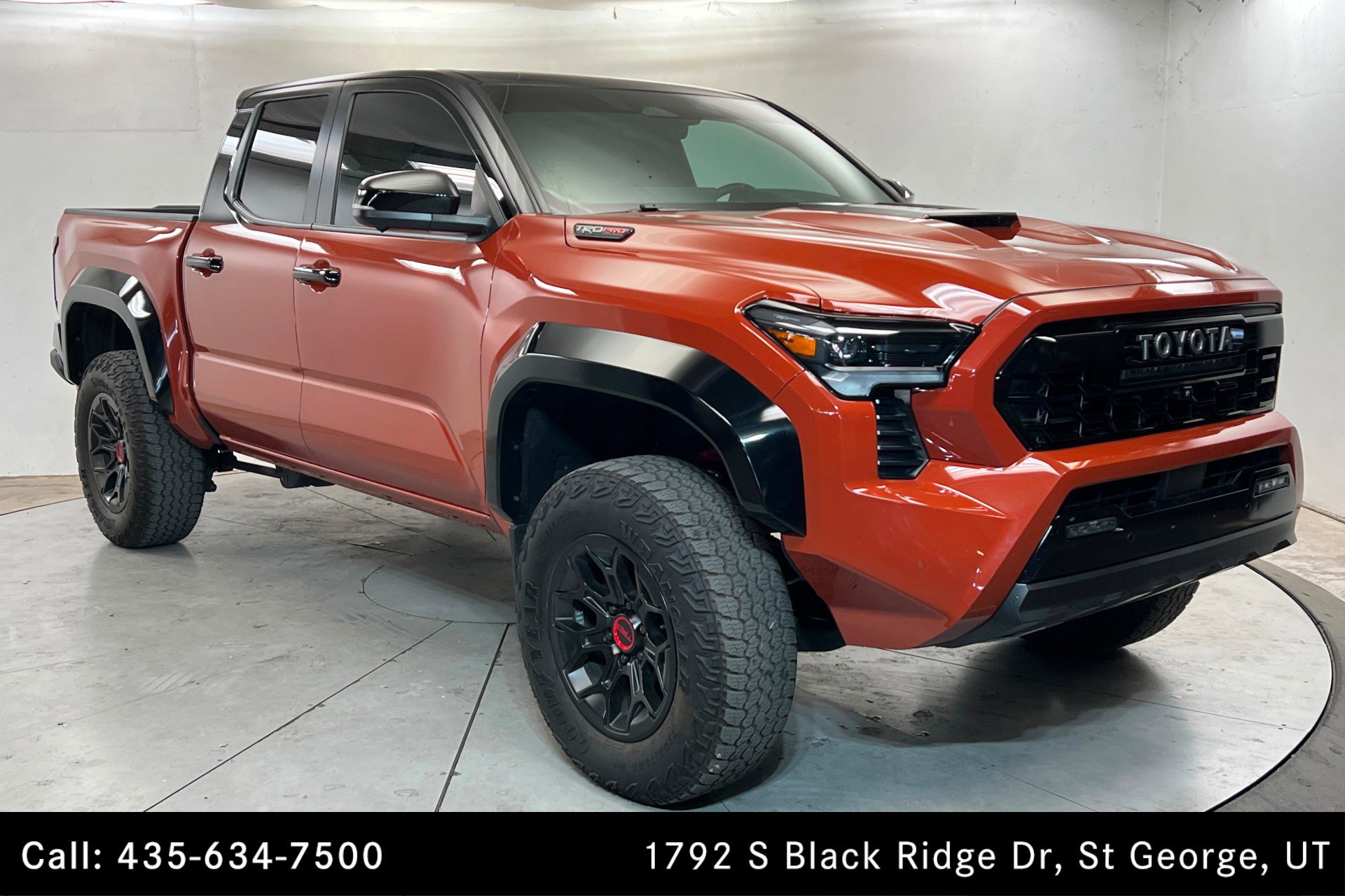 Used 2024 Toyota Tacoma TRD Pro AWD/4WD image 7