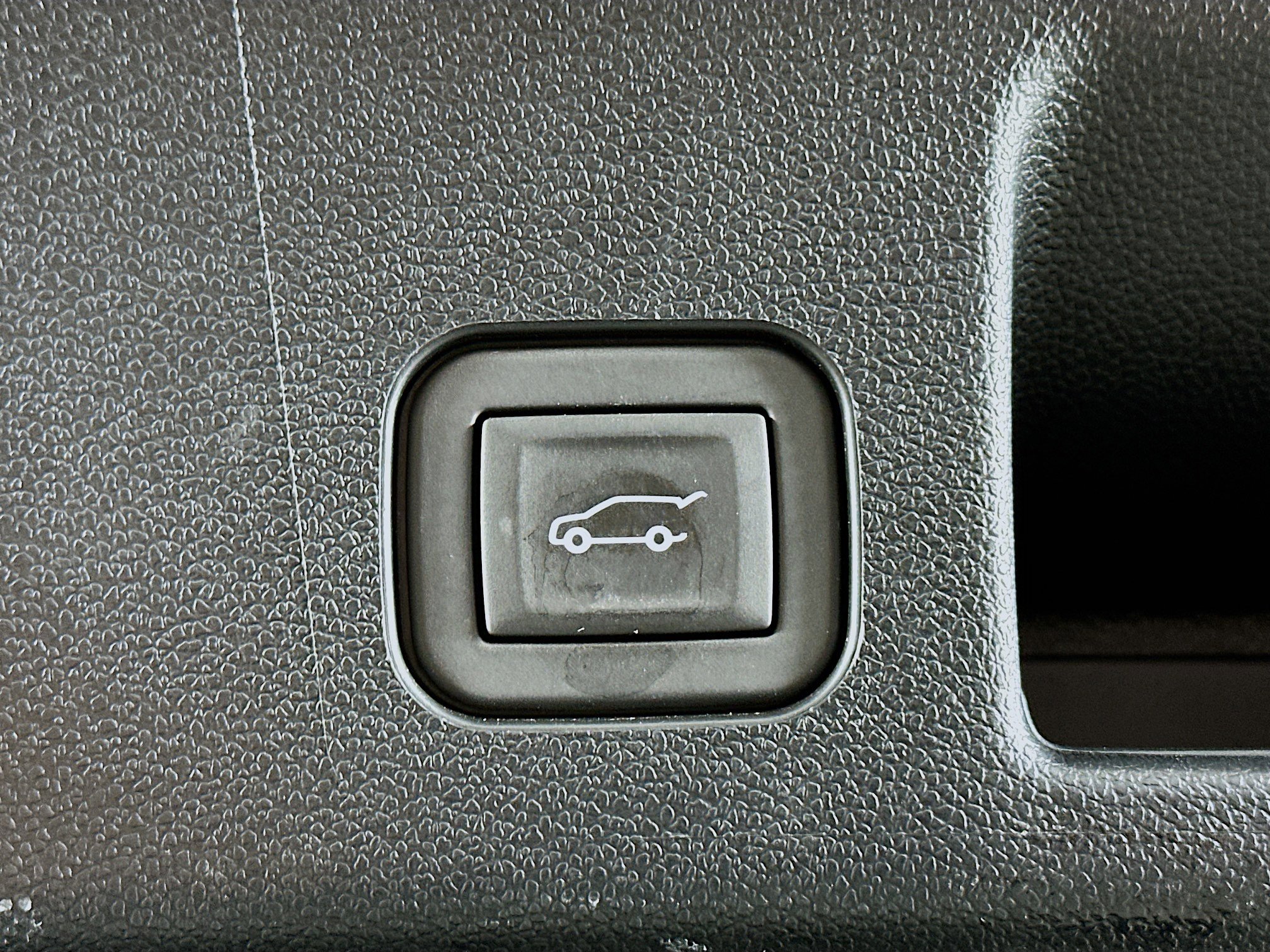 Used 2025 Chevrolet Equinox EV LT image 29