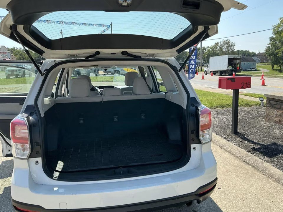 Used 2017 Subaru Forester 2.5i w/ Alloy Wheel Package AWD/4WD image 26
