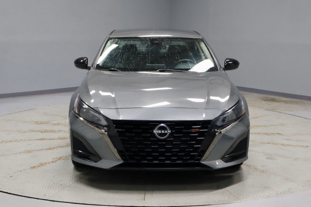 Used 2025 Nissan Altima 2.5 SR AWD/4WD image 6