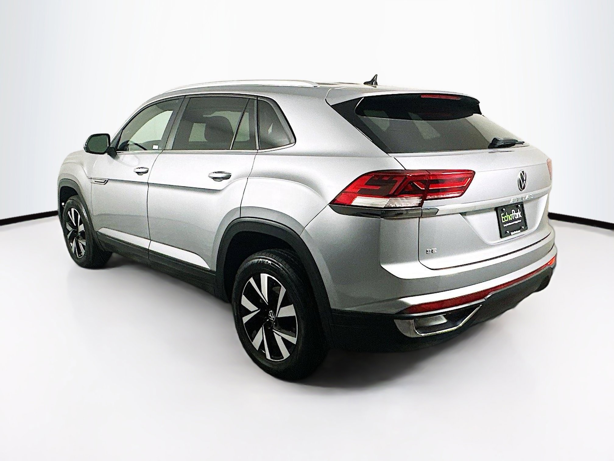 Used 2023 Volkswagen Atlas Cross Sport SE FWD image 5