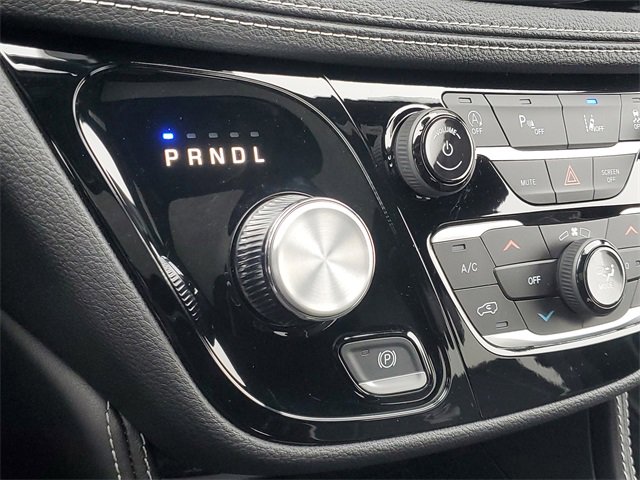 New 2026 Chrysler Pacifica Limited w/ Uconnect Theater Family Group image 29