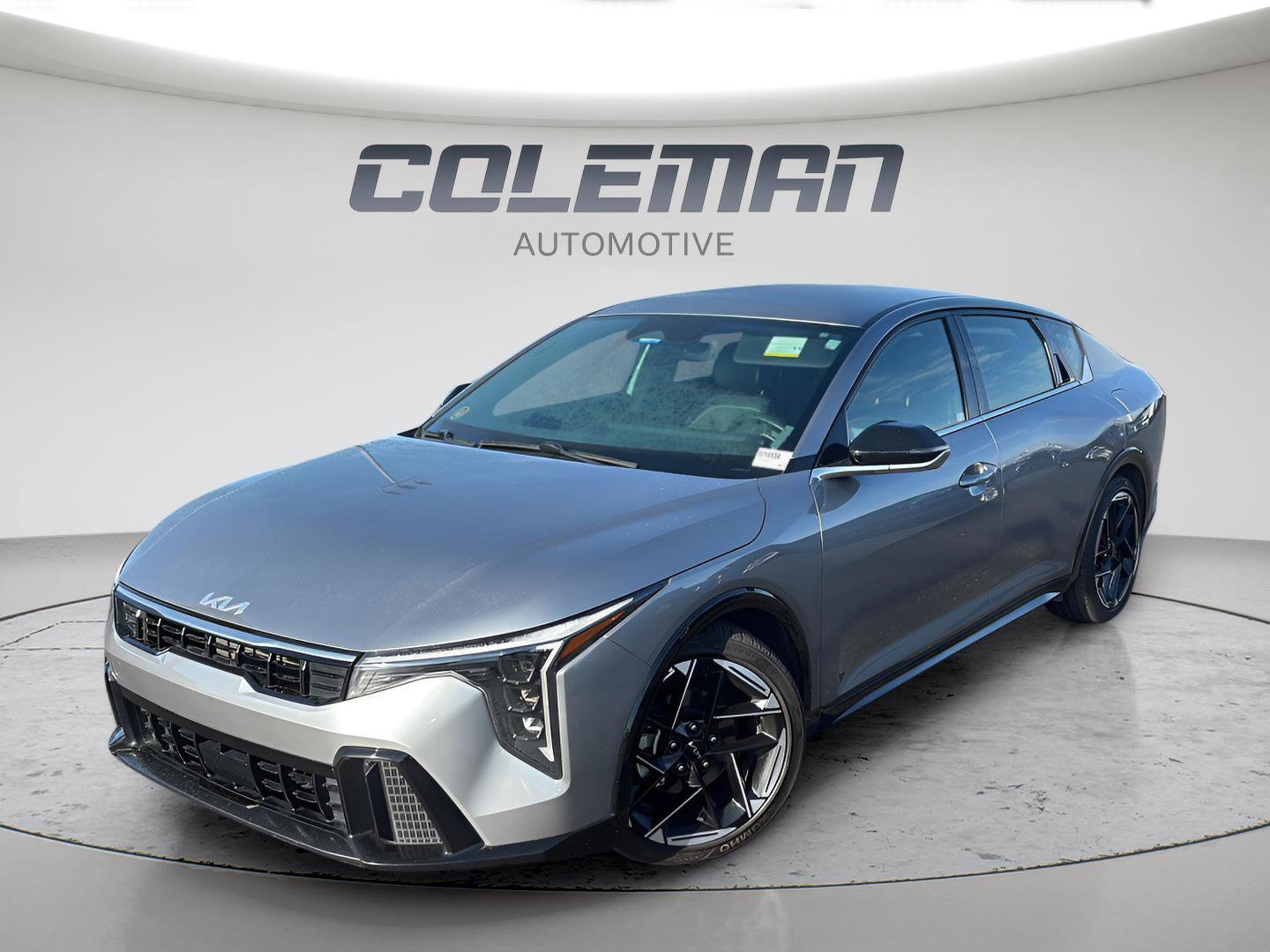 Used 2025 Kia K4 GT-Line image 1