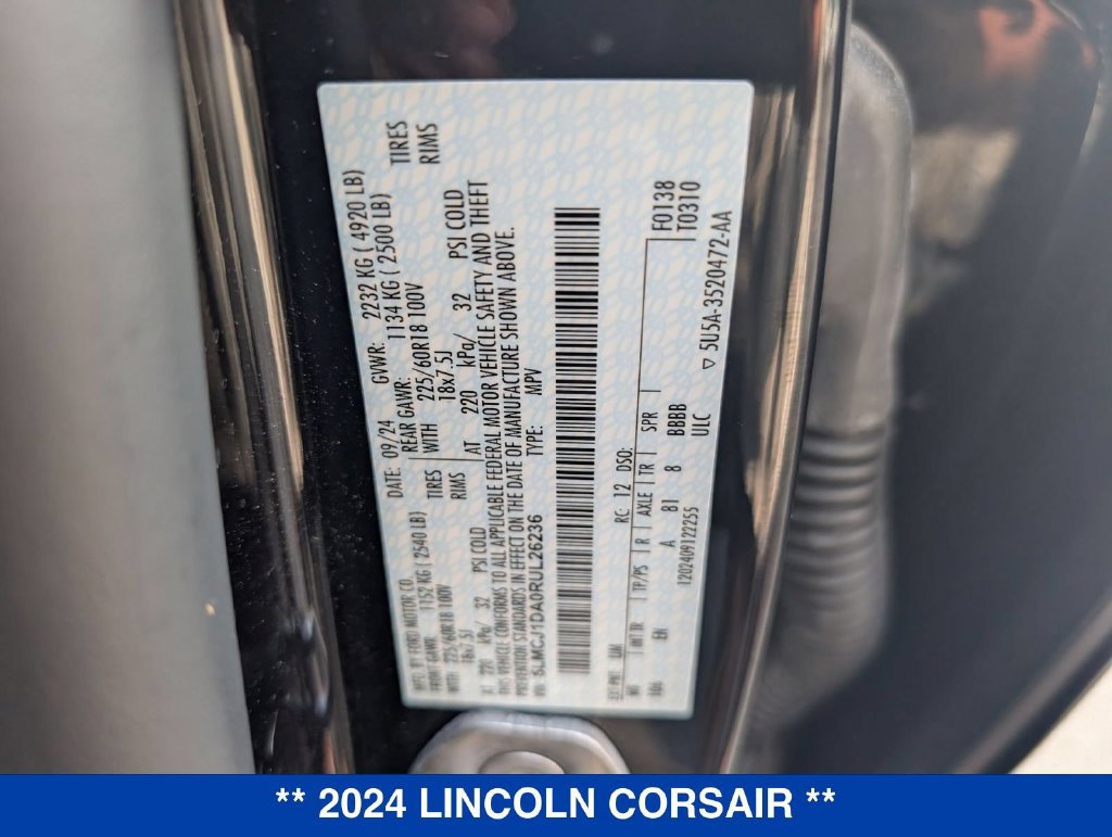 Used 2024 Lincoln Corsair AWD image 38