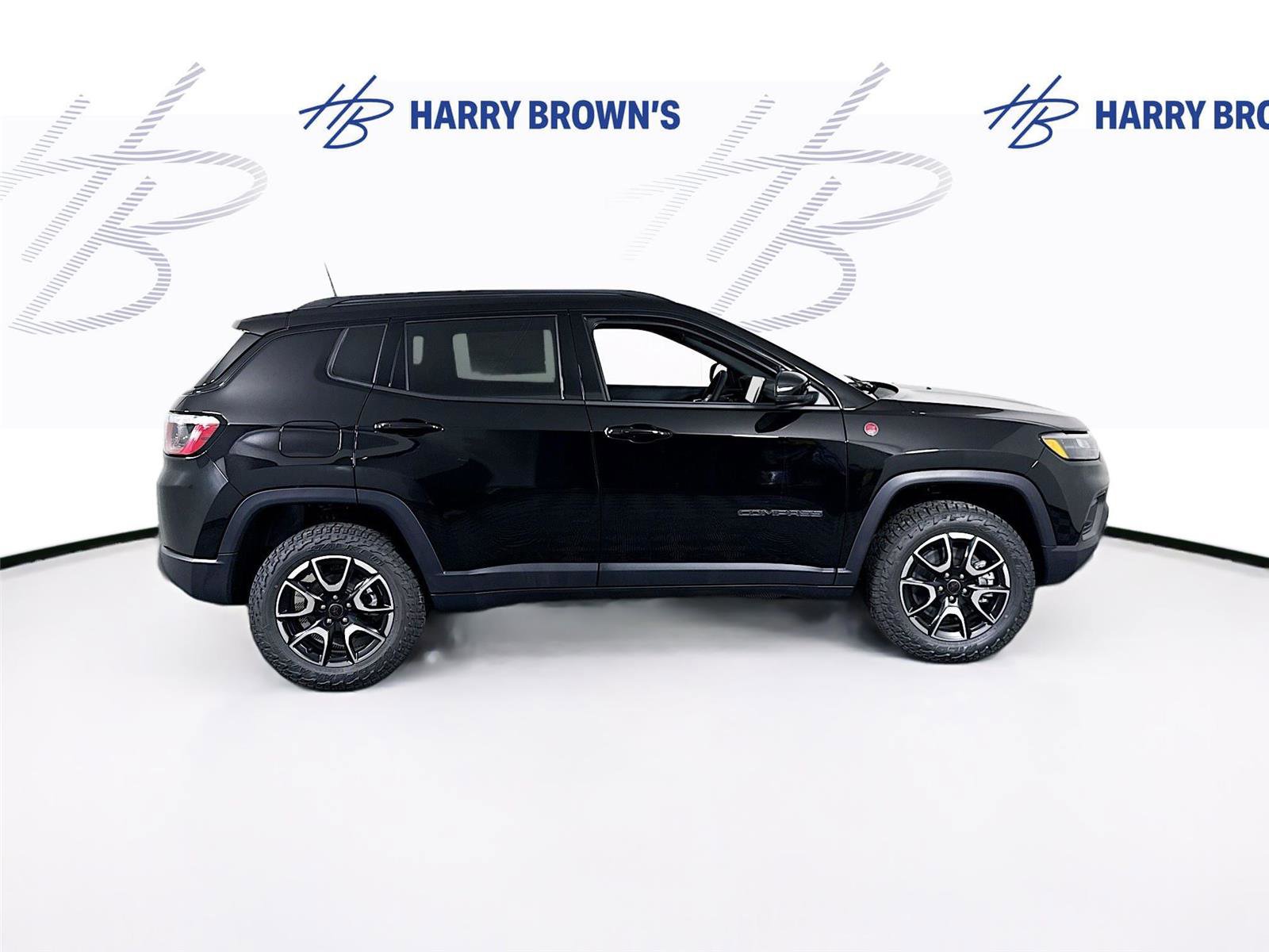 New 2026 Jeep Compass Trailhawk AWD/4WD image 31