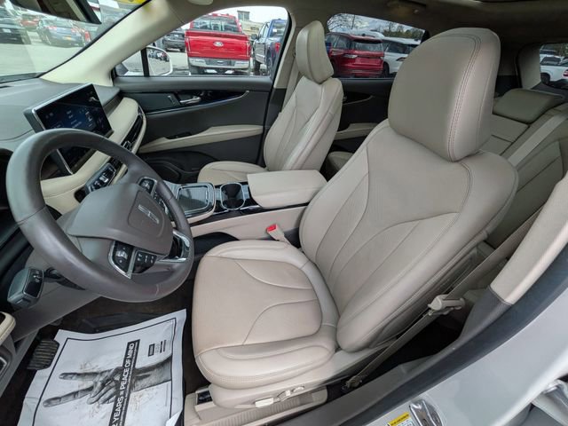 Used 2023 Lincoln Nautilus Reserve image 8