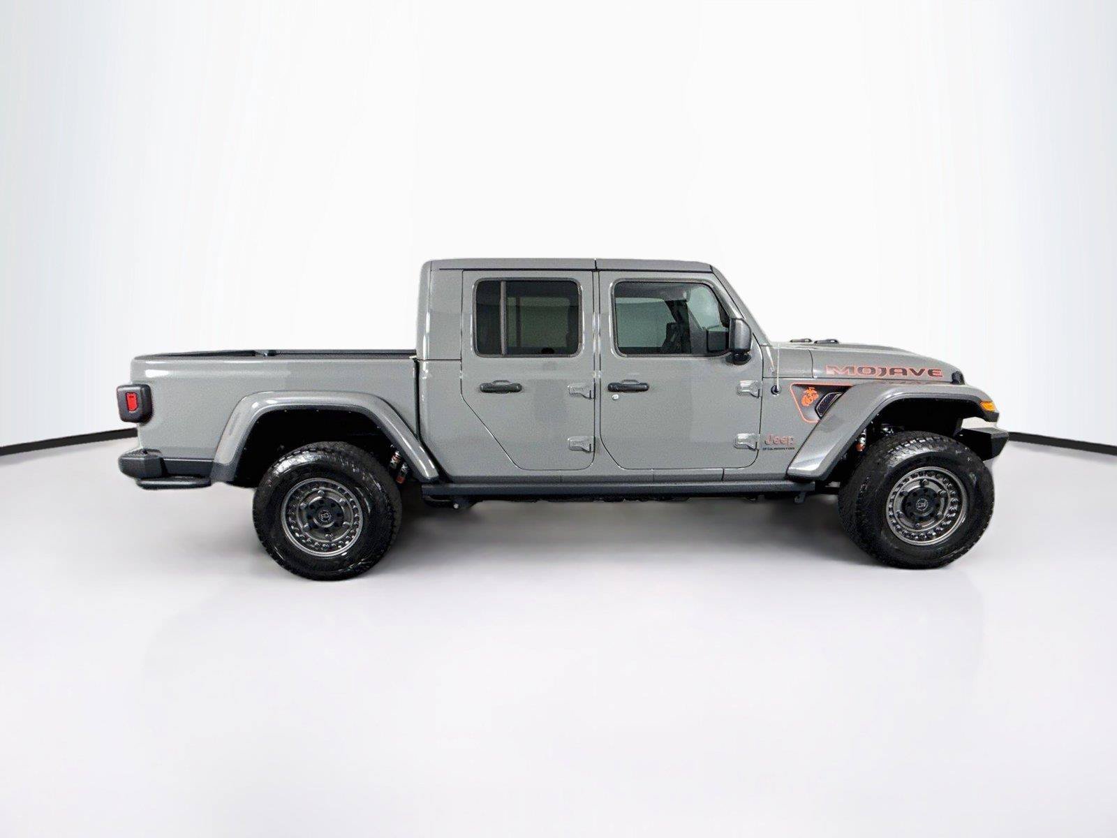 Used 2023 Jeep Gladiator Mojave w/ Cold Weather Group AWD/4WD image 11
