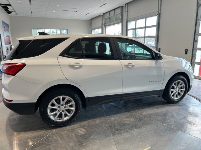 Used 2021 Chevrolet Equinox LS w/ LS Convenience Package image 10