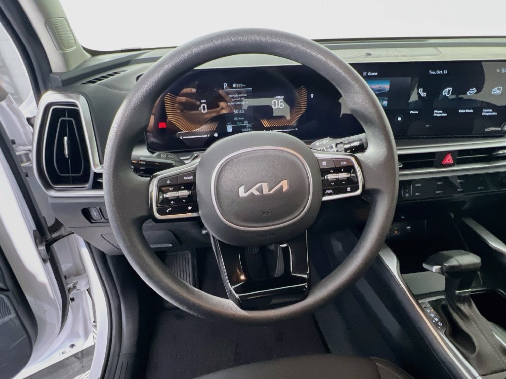 Certified 2025 Kia Sorento LX FWD image 12