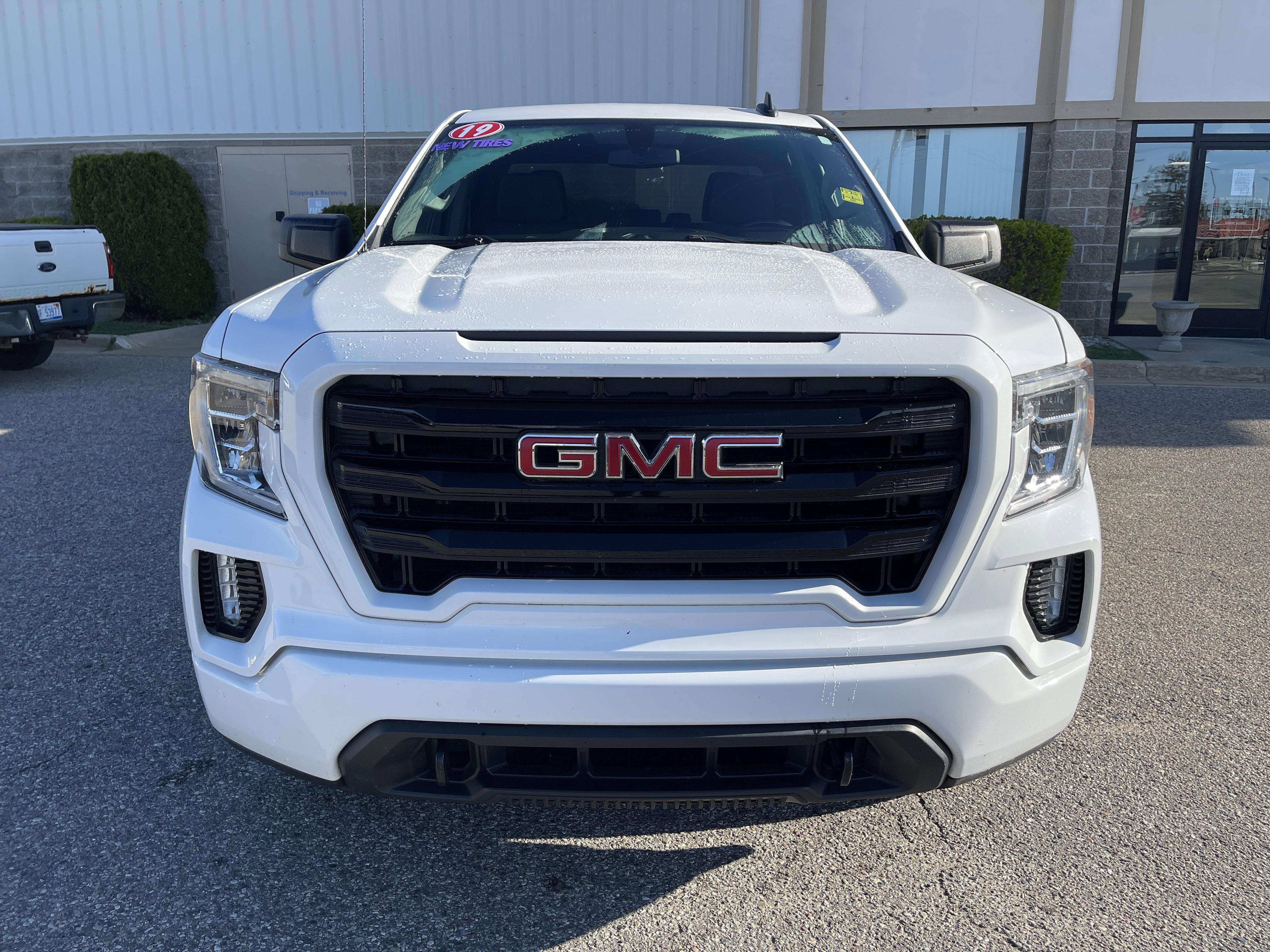 Used 2019 GMC Sierra 1500 Elevation w/ Elevation Value Package AWD/4WD image 8