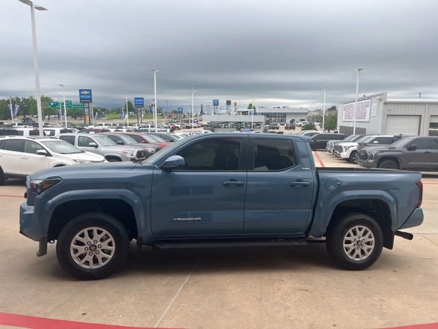 Used 2026 Toyota Tacoma SR5 AWD/4WD image 3
