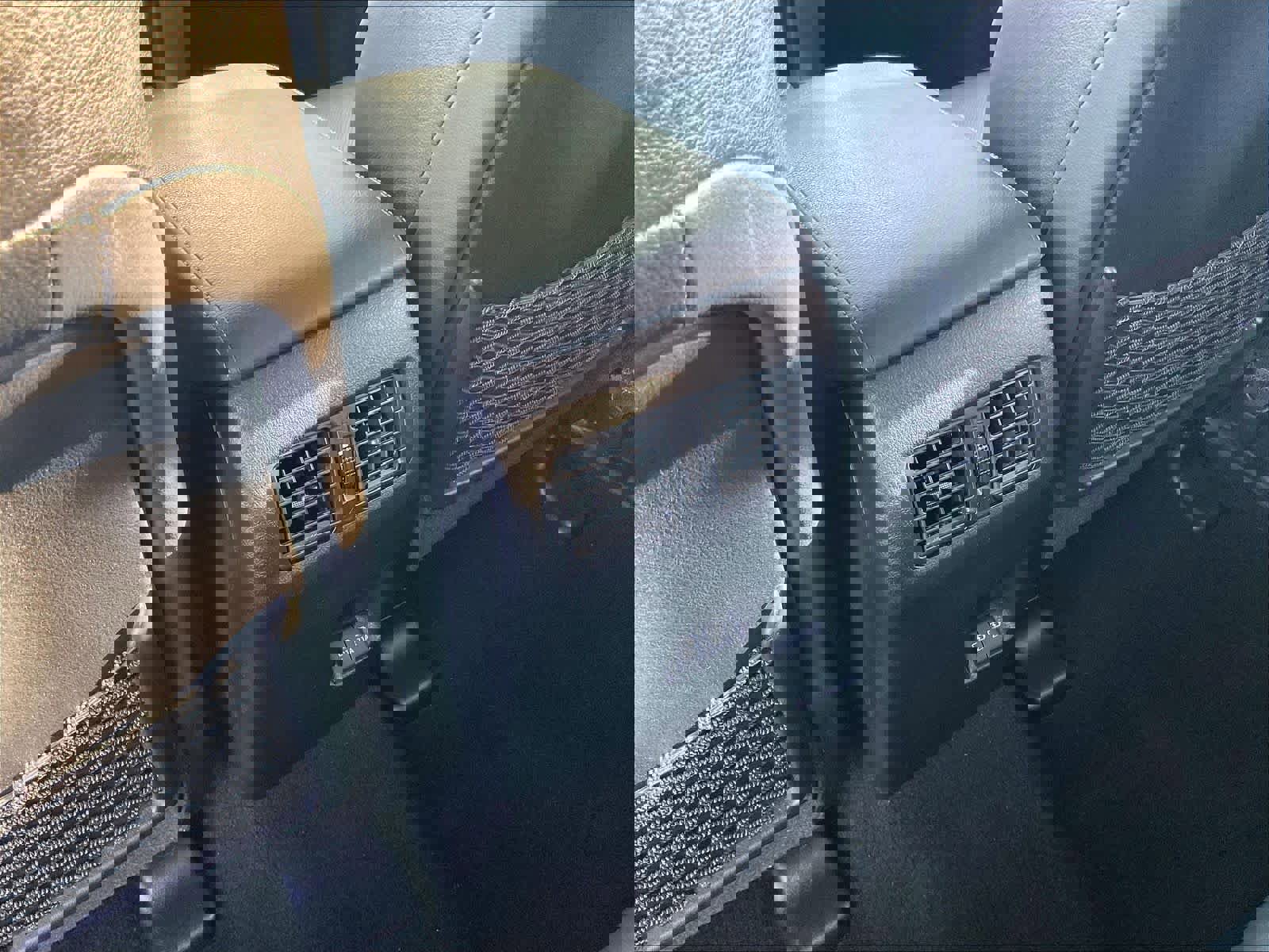 Used 2020 Toyota 4Runner Limited image 35