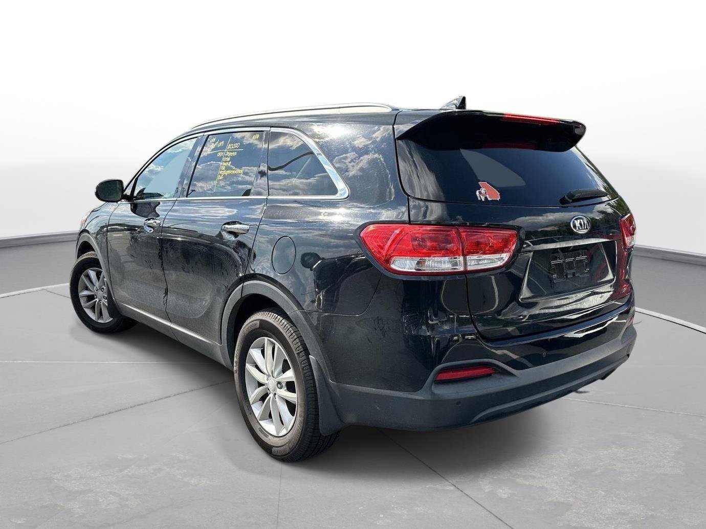 Used 2017 Kia Sorento FWD w/ LX Convenience Package image 8