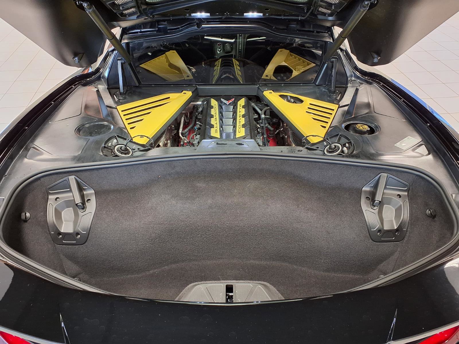 Used 2021 Chevrolet Corvette Stingray Premium Cpe w/ Z51 Performance Package RWD image 15