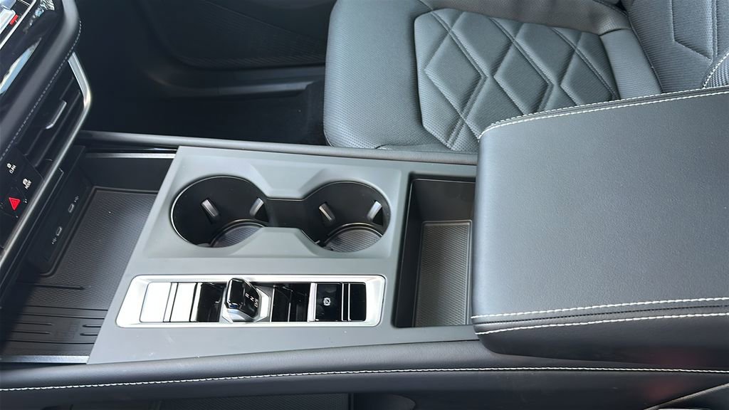 New 2026 Volkswagen Atlas Cross Sport SE AWD/4WD image 17