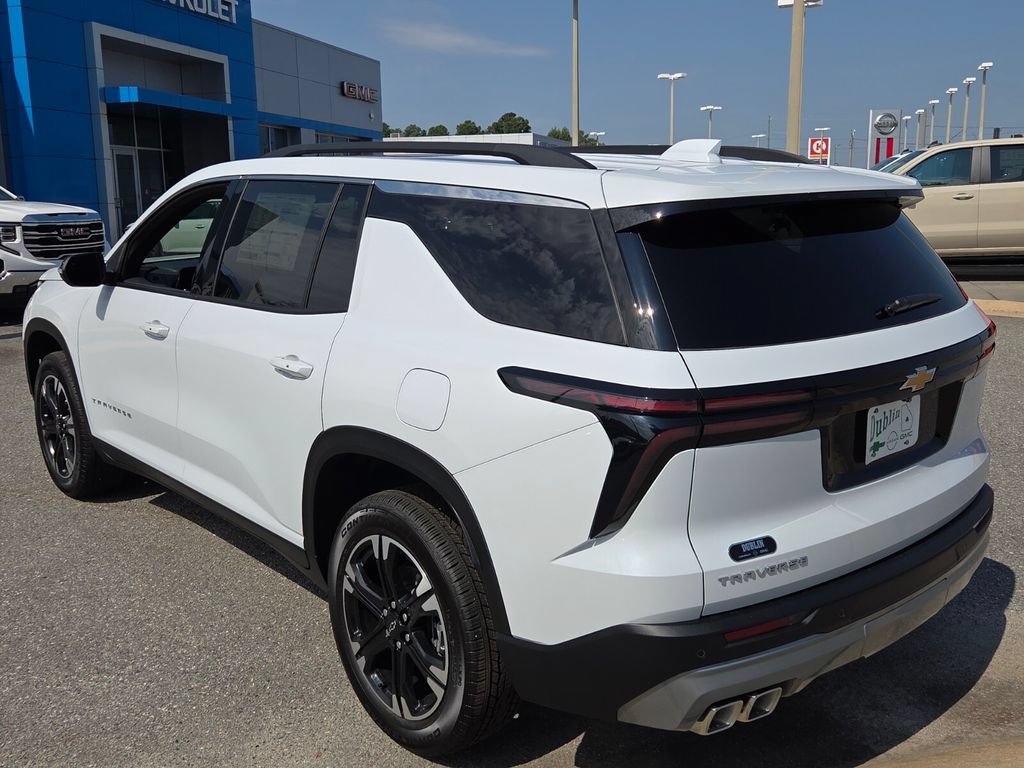 New 2027 Chevrolet Traverse LT w/ Sun and Wheel Package FWD image 9