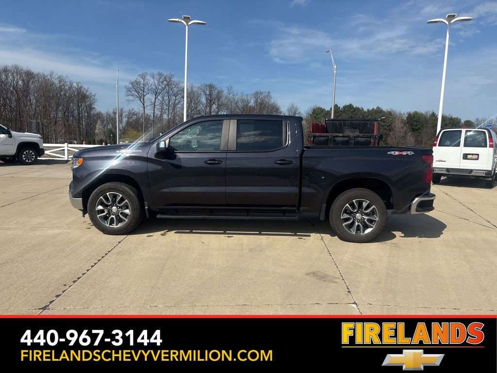 Used 2024 Chevrolet Silverado 1500 LT image 3