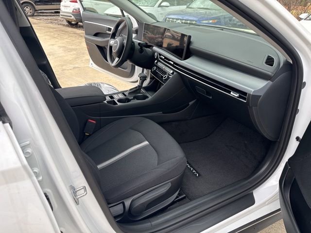 New 2026 Hyundai Sonata SE FWD image 16
