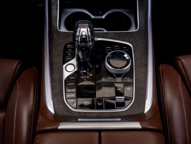 Used 2020 BMW X7 M50i image 25