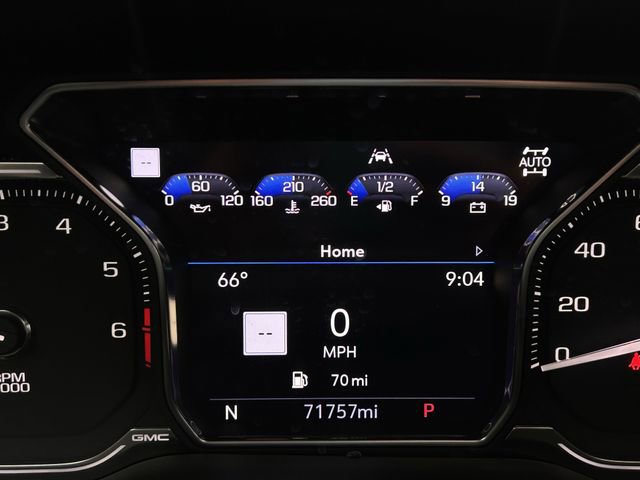 Used 2021 GMC Yukon Denali w/ Denali Premium Package image 16