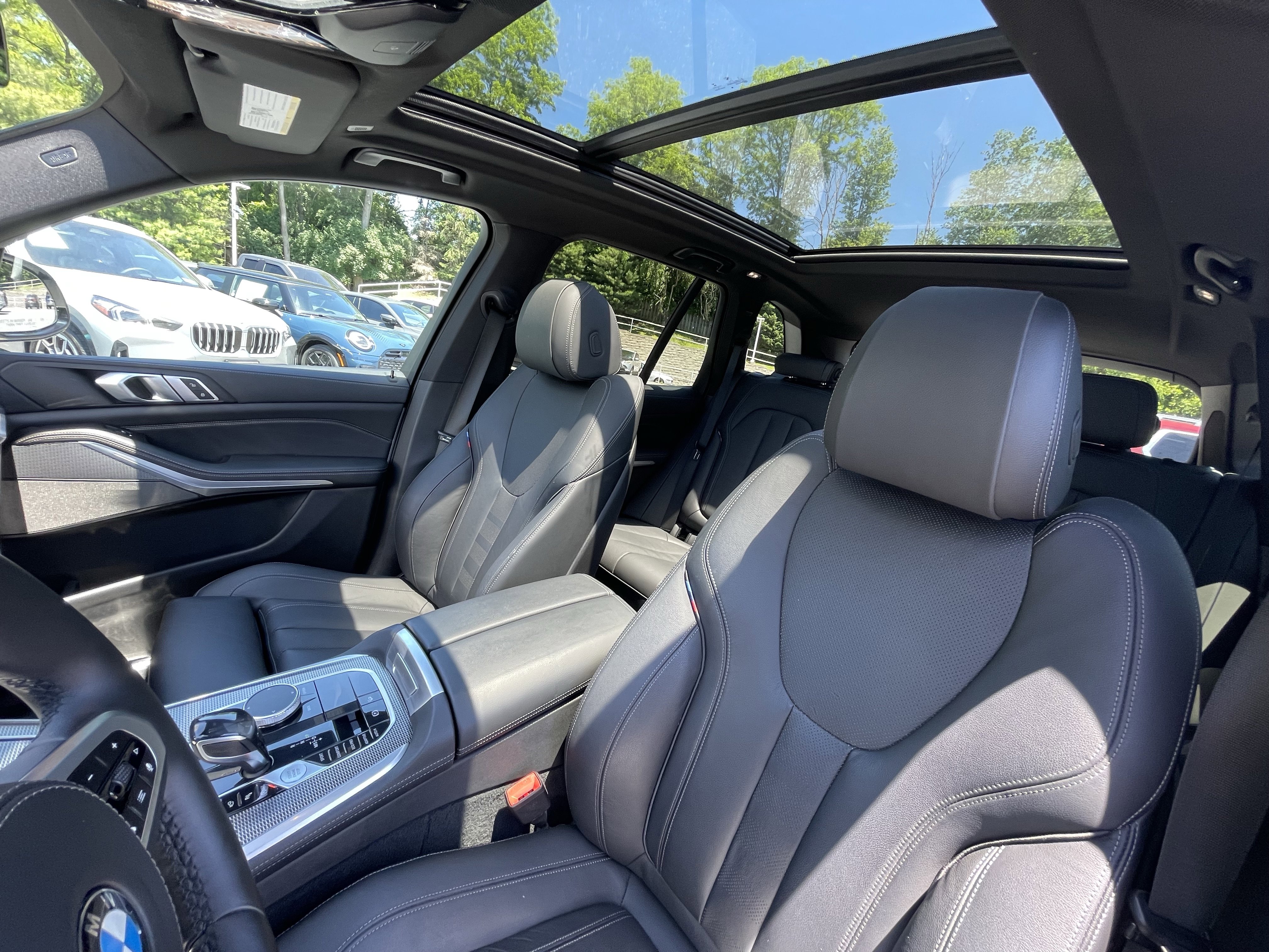 Used 2020 BMW X5 xDrive40i w/ M Sport Package AWD/4WD image 9