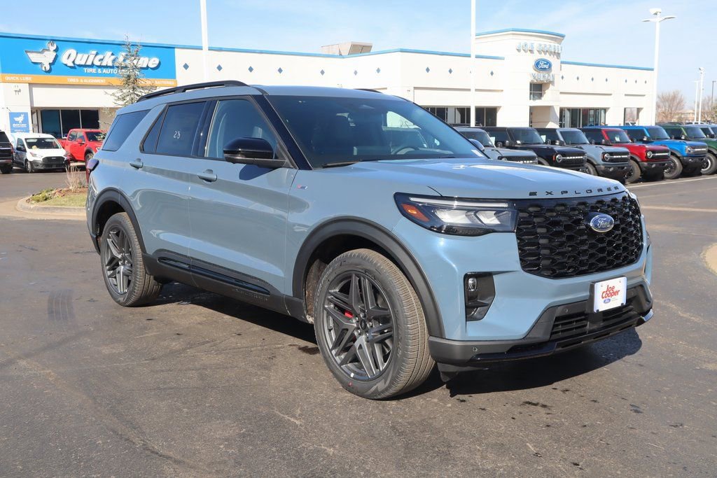 New 2026 Ford Explorer ST-Line w/ ST-Line Street Pack