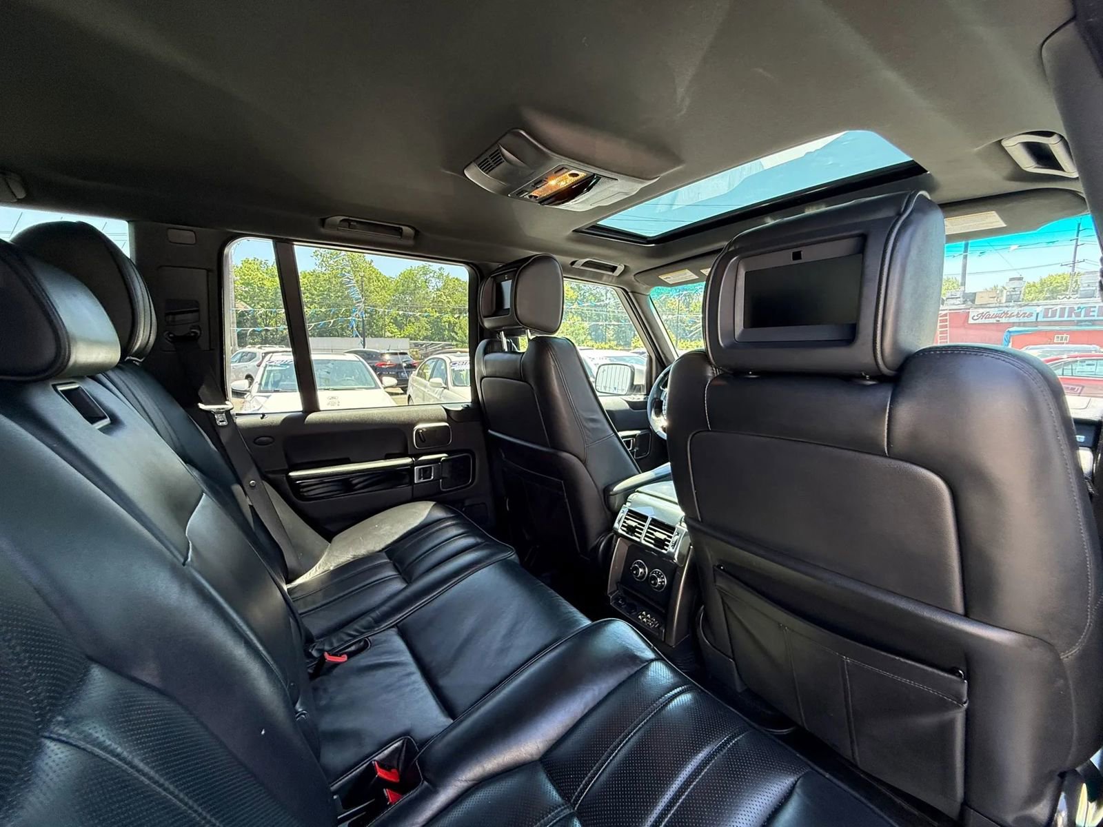 Used 2010 Land Rover Range Rover Supercharged AWD/4WD image 54