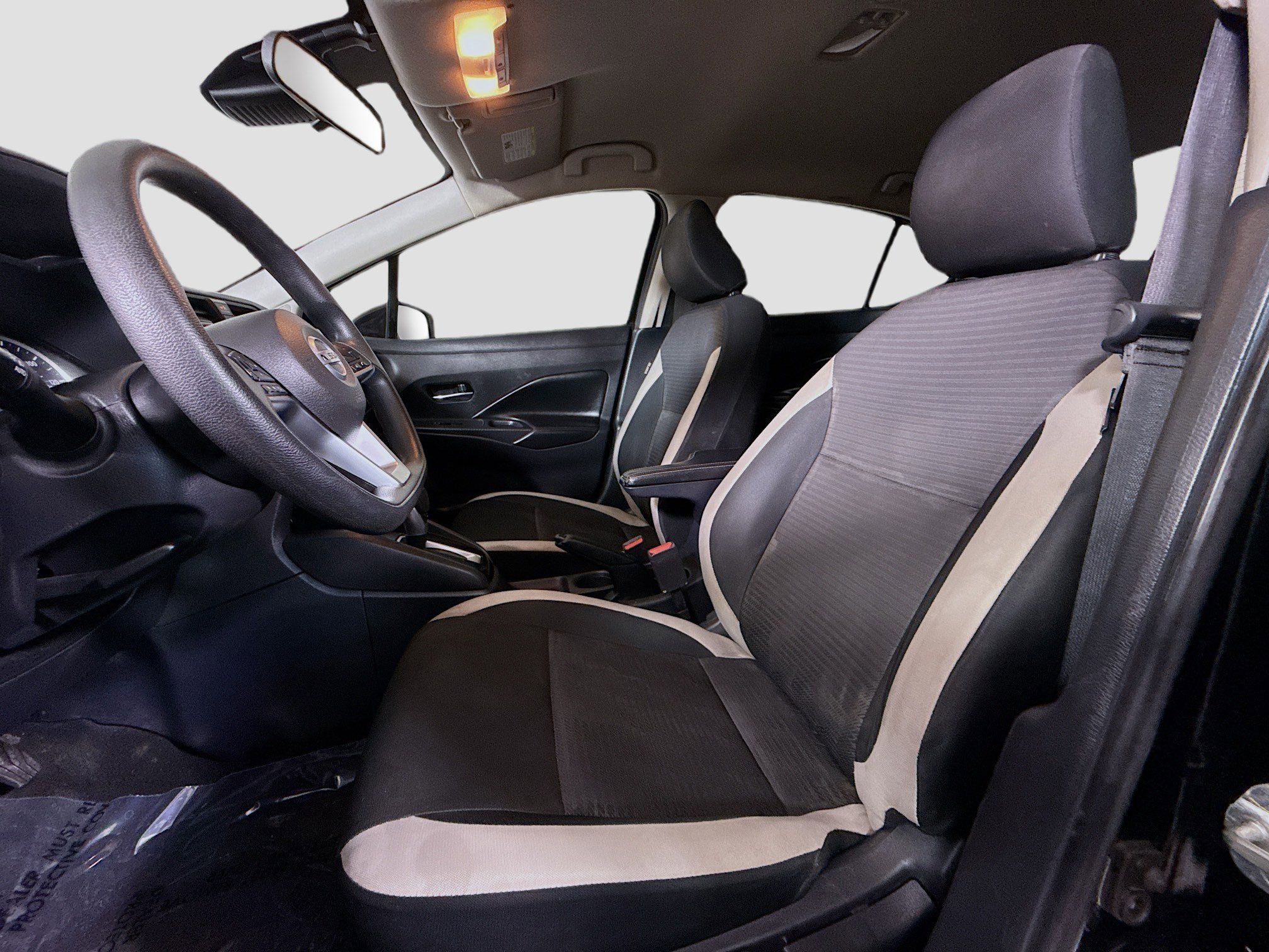 Used 2020 Nissan Versa SV image 22