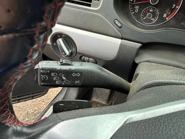 Used 2013 Volkswagen Jetta GLI FWD image 19