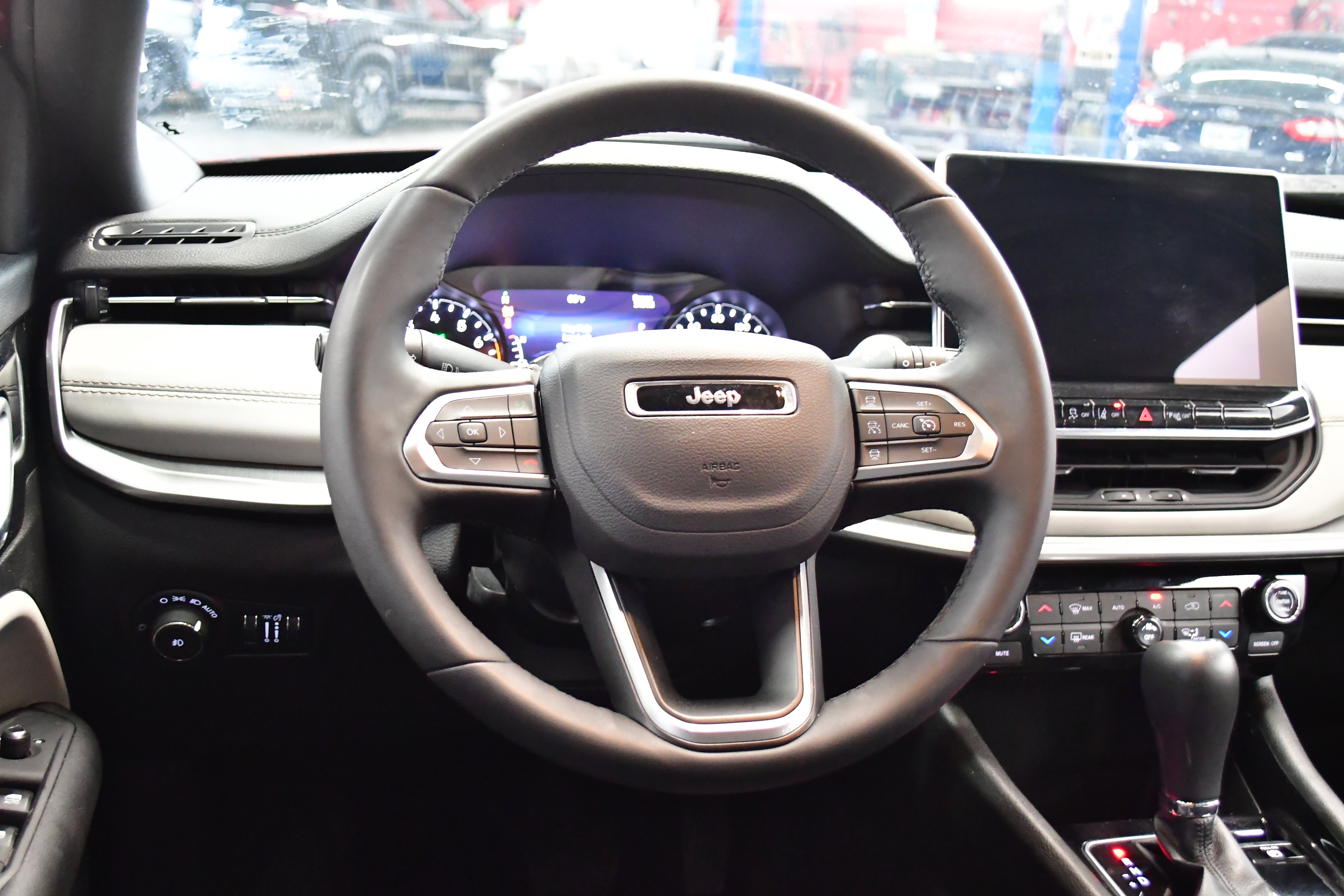 Used 2025 Jeep Compass Limited image 8