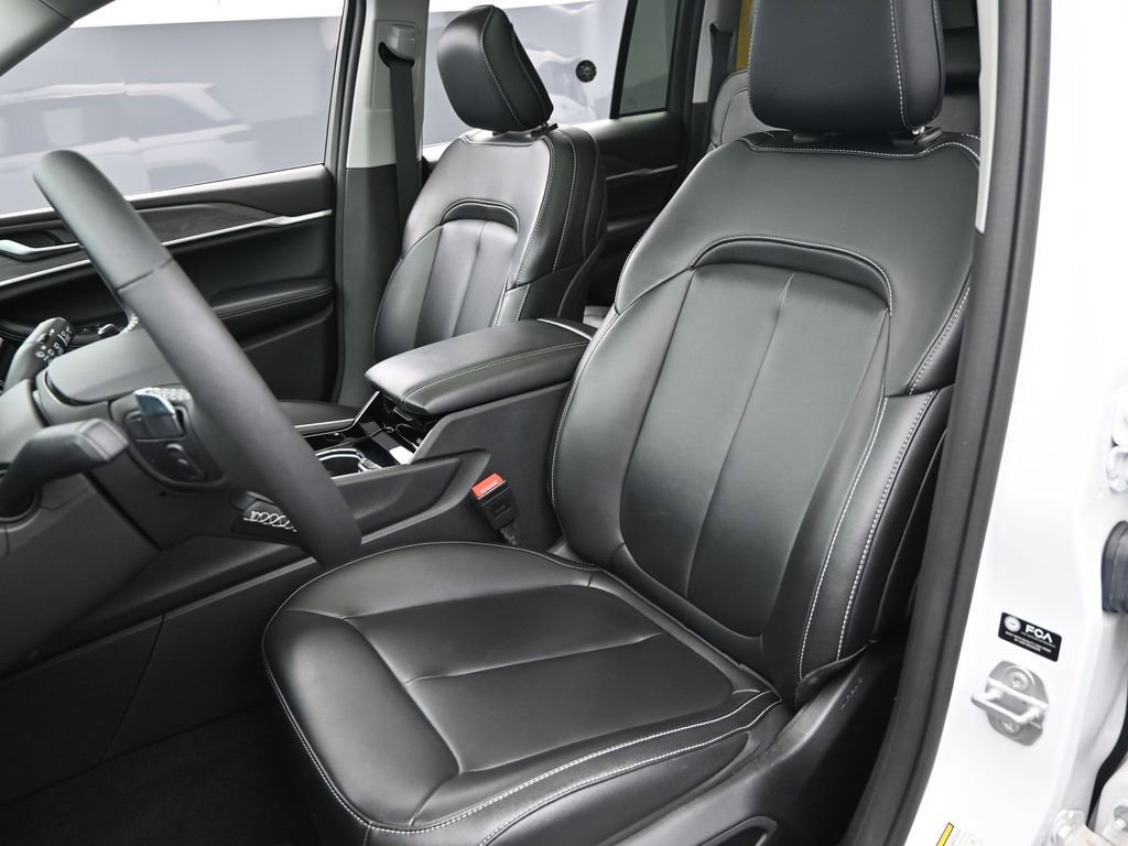 Used 2023 Jeep Grand Cherokee 4WD 4xe image 21